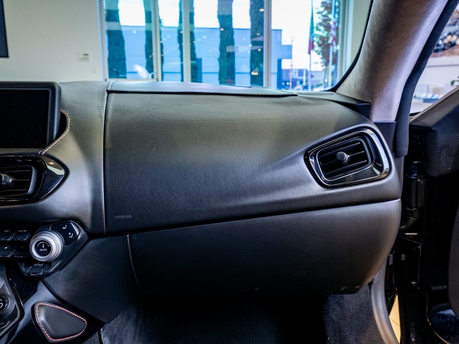 2020 Aston Martin Vantage Base