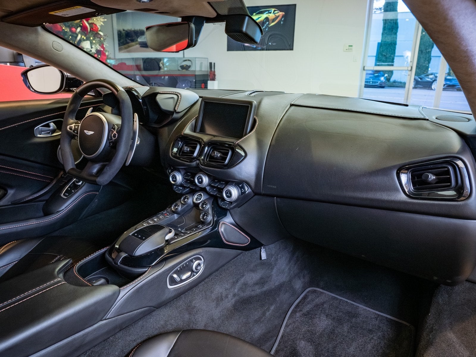 2020 Aston Martin Vantage Base