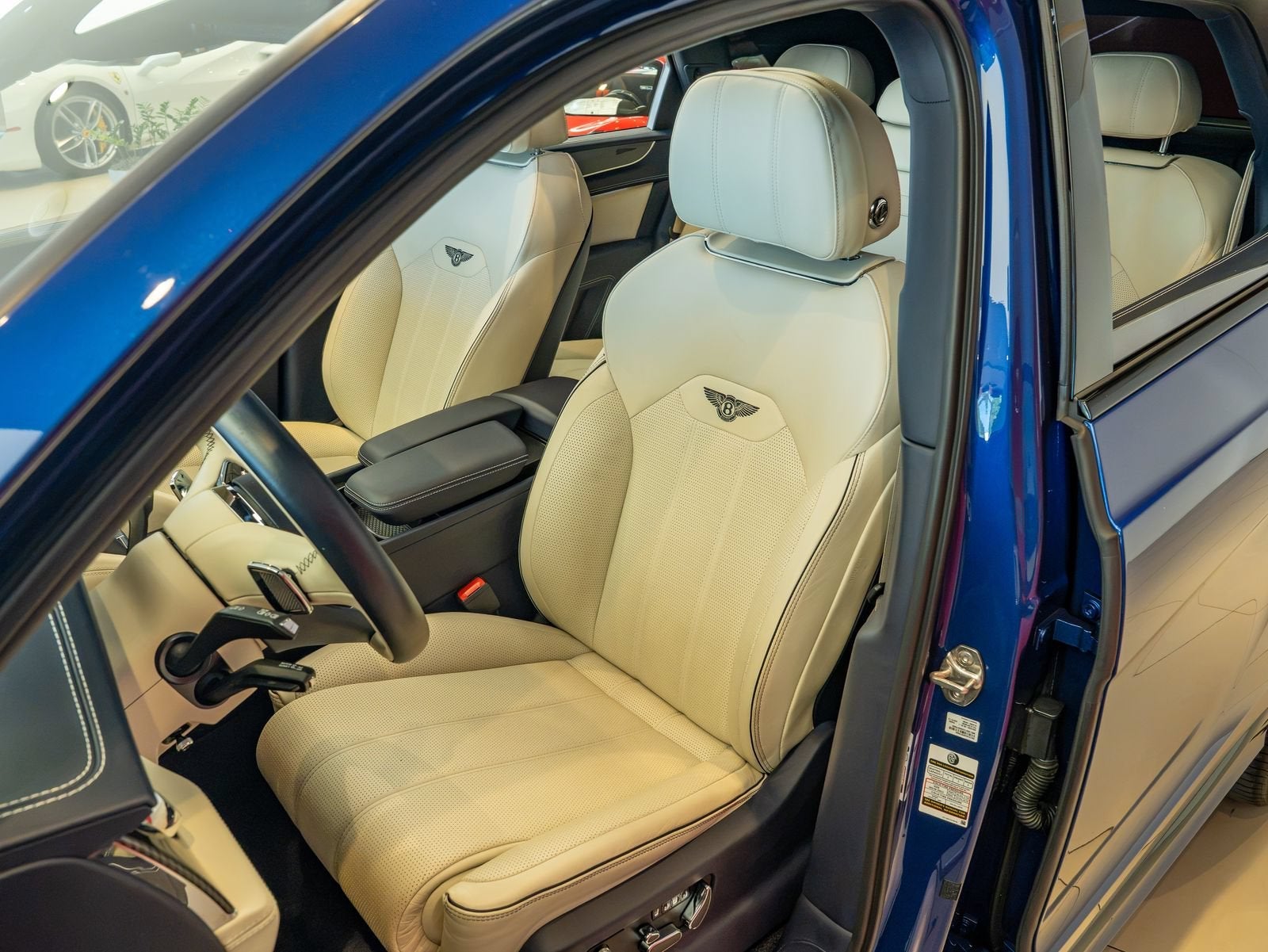 2022 Bentley Bentayga S - Photo 11
