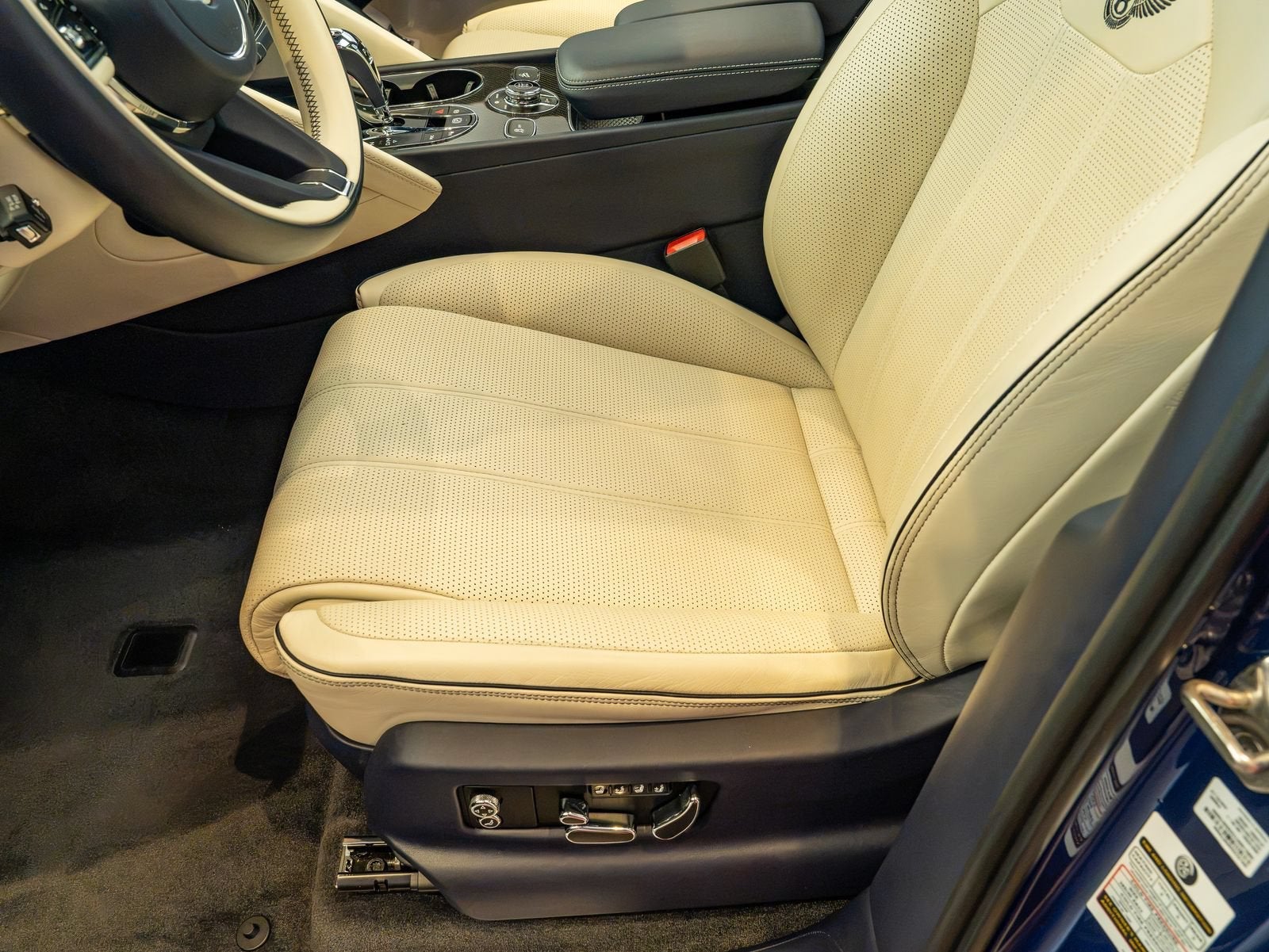 2022 Bentley Bentayga S - Photo 12