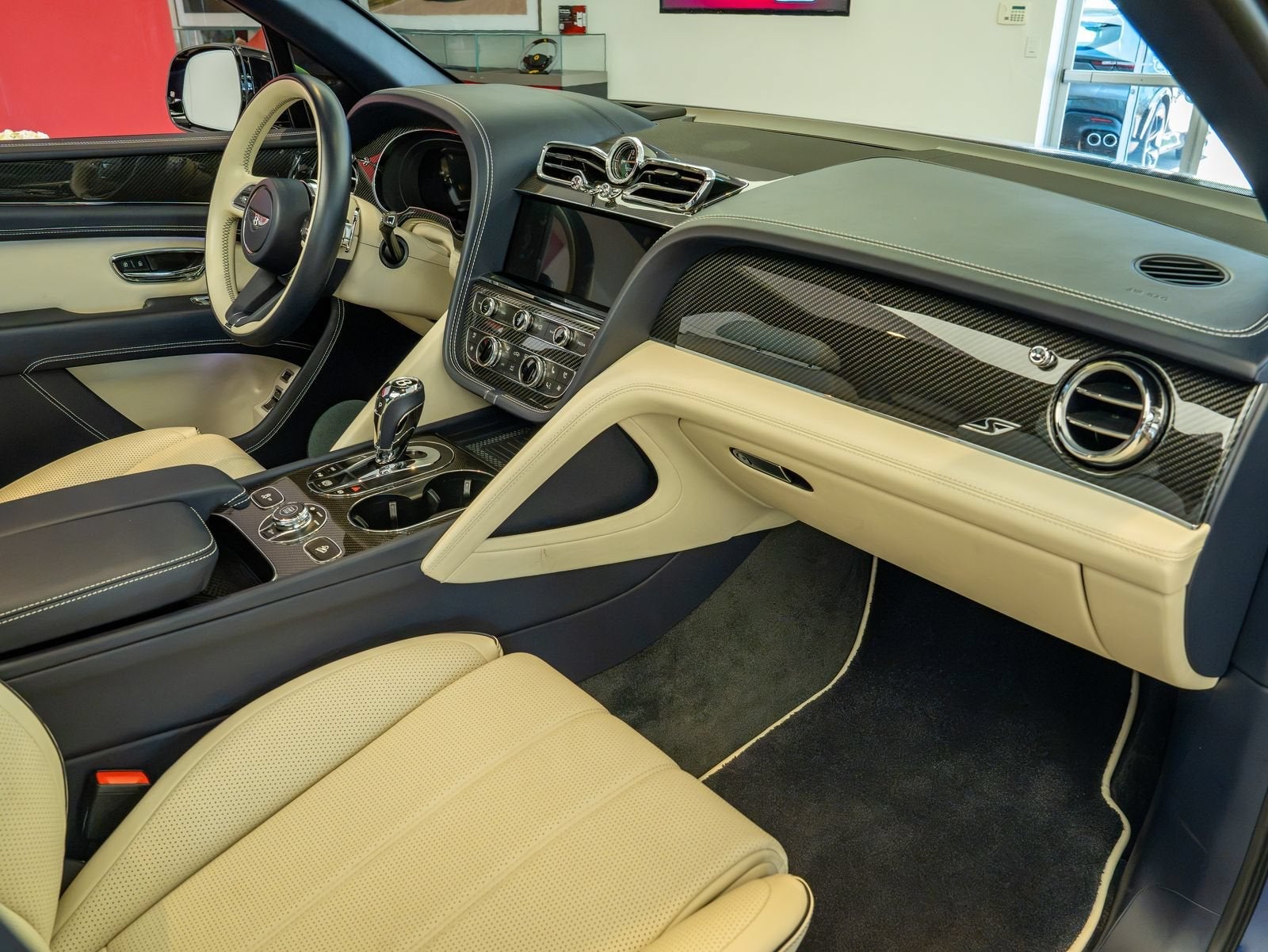 2022 Bentley Bentayga S - Photo 21