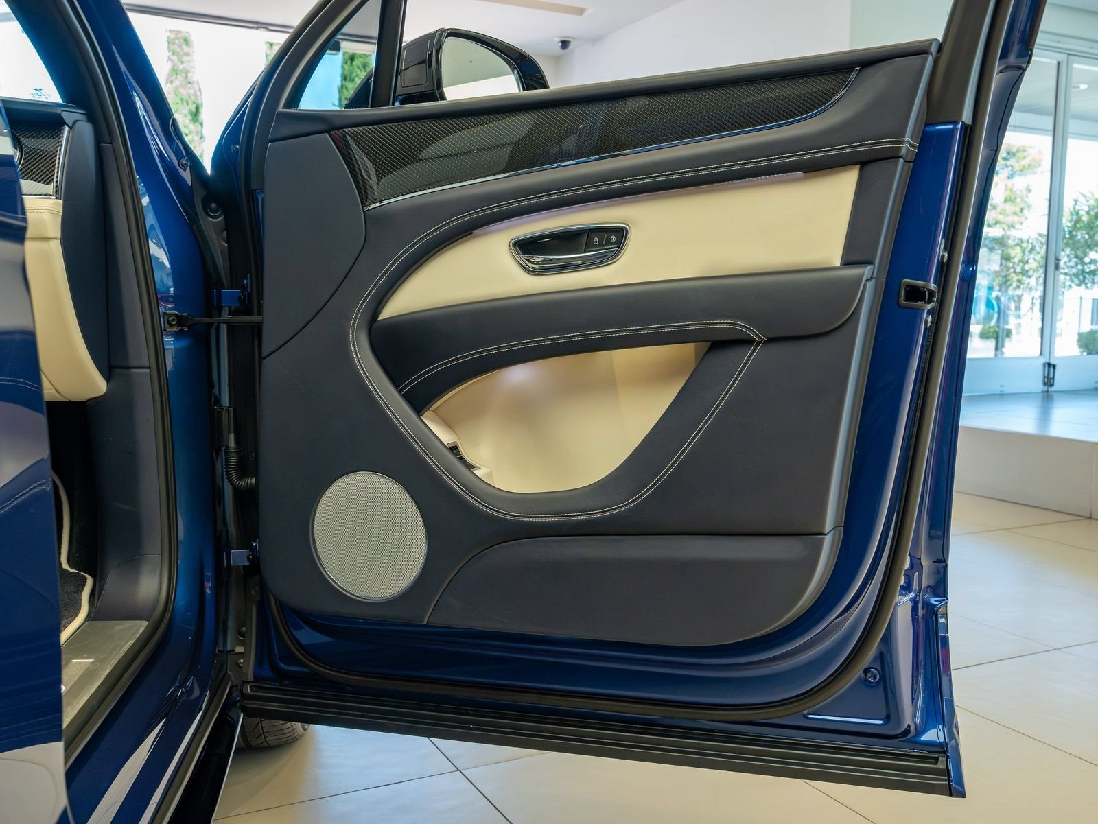 2022 Bentley Bentayga S - Photo 25