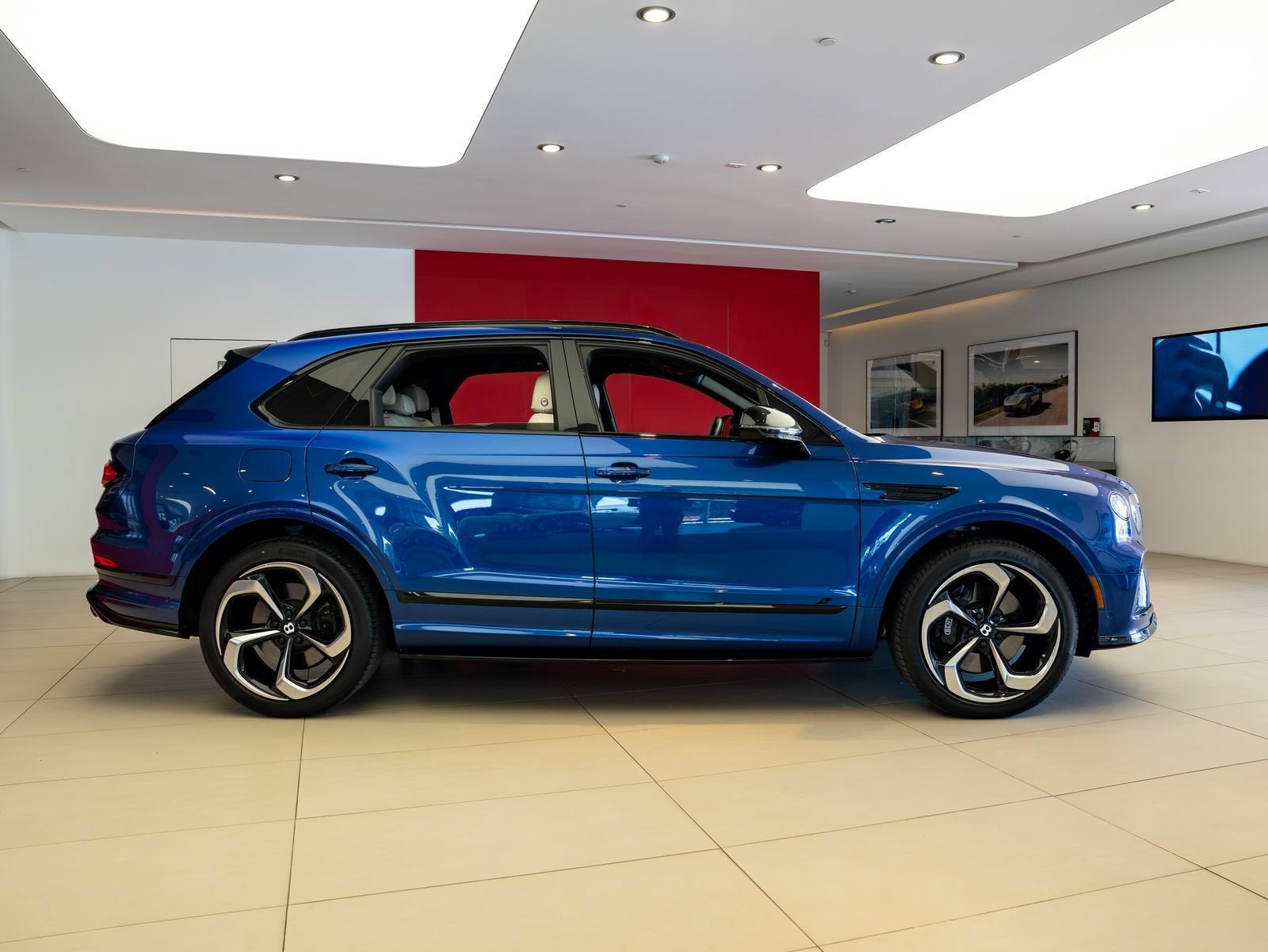 2022 Bentley Bentayga S - Photo 7