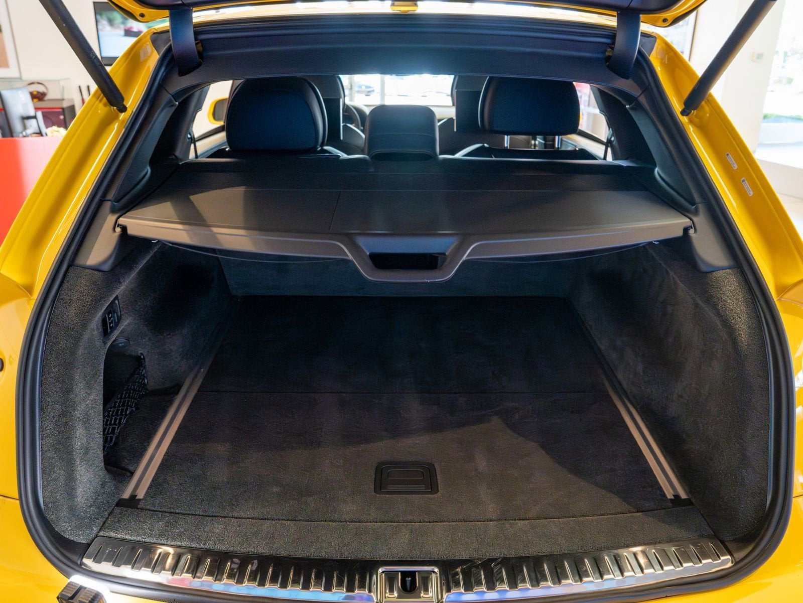 2023 Bentley Bentayga EWB Base