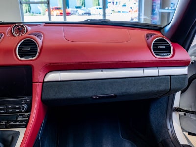 2022 Porsche 718 Spyder Base