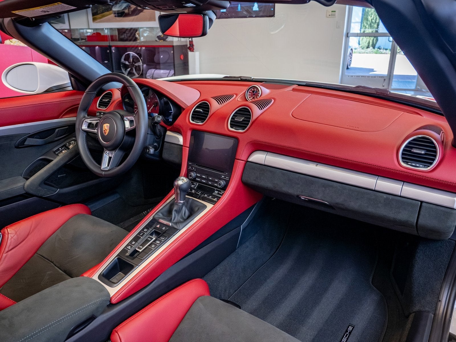 2022 Porsche 718 Spyder Base