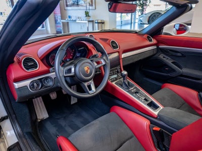 2022 Porsche 718 Spyder Base