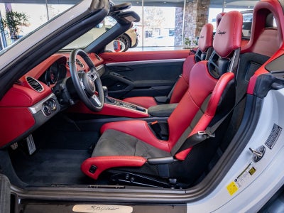 2022 Porsche 718 Spyder Base