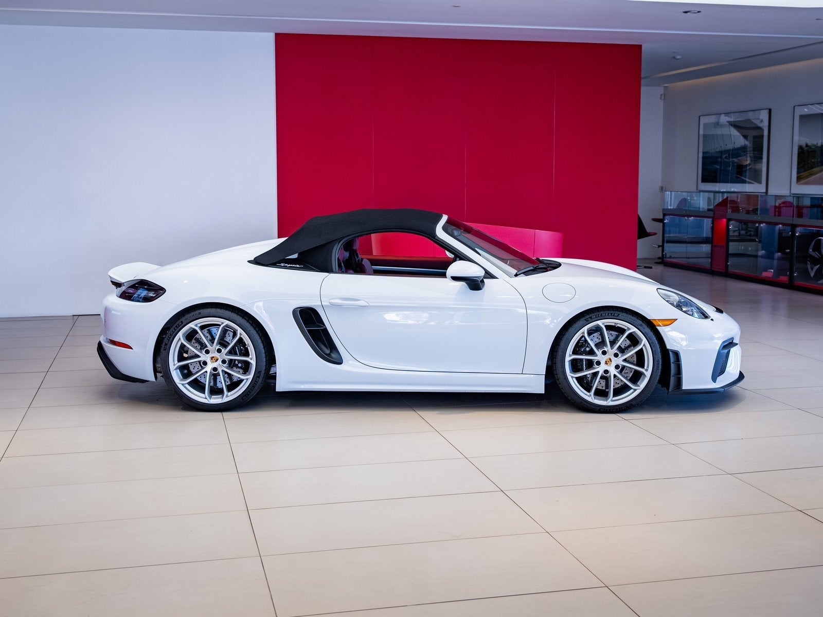 2022 Porsche 718 Spyder Base