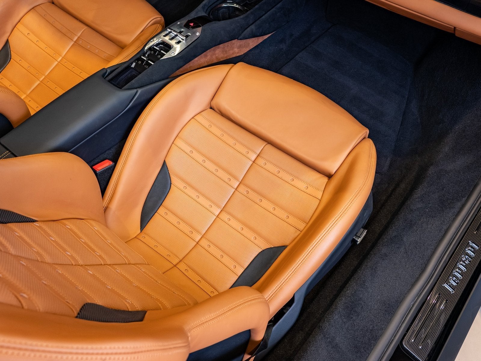 2025 Ferrari 296 GTS Base