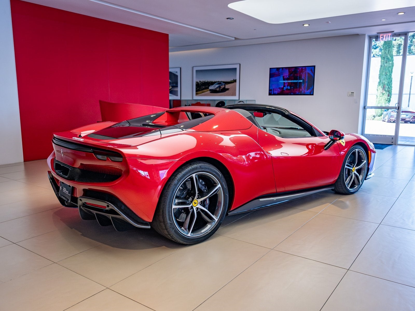 2025 Ferrari 296 GTS Base