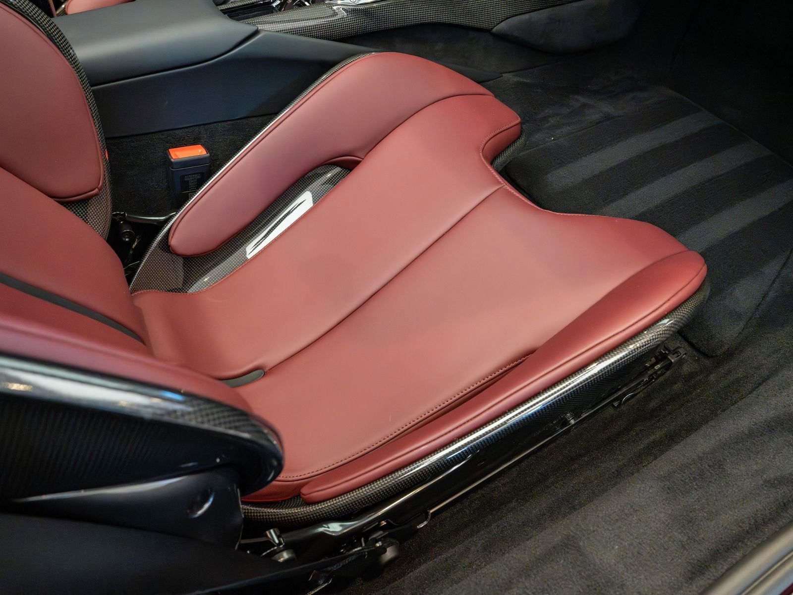 2025 Ferrari 296 GTS Base