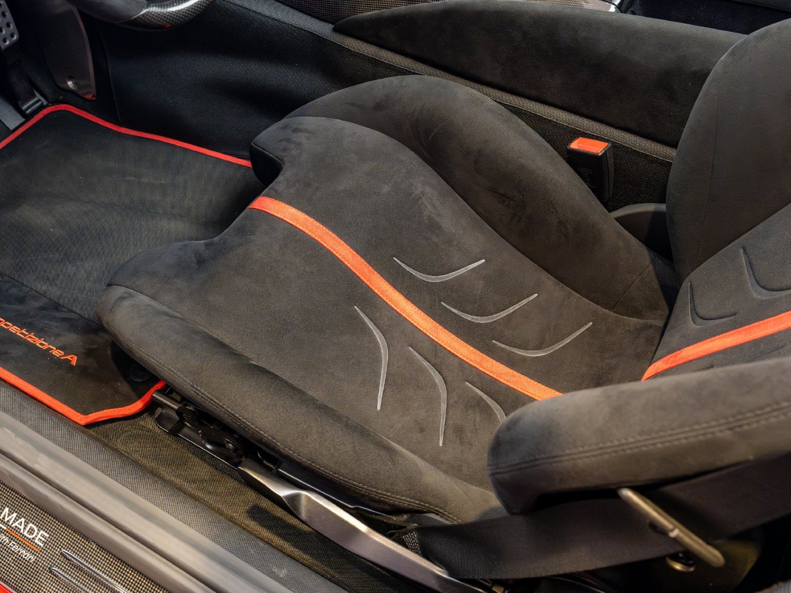 2023 Ferrari 812 Competizione A Base
