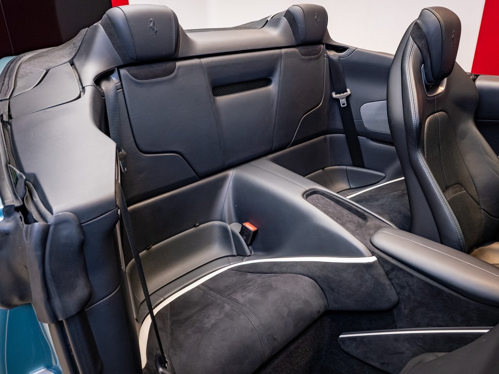 2024 Ferrari Roma Spider Base