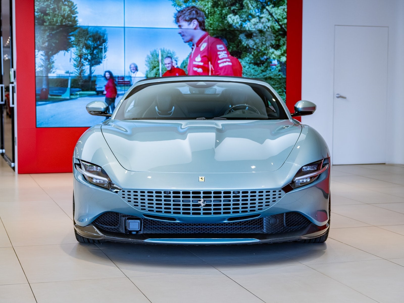 2024 Ferrari Roma Spider Base