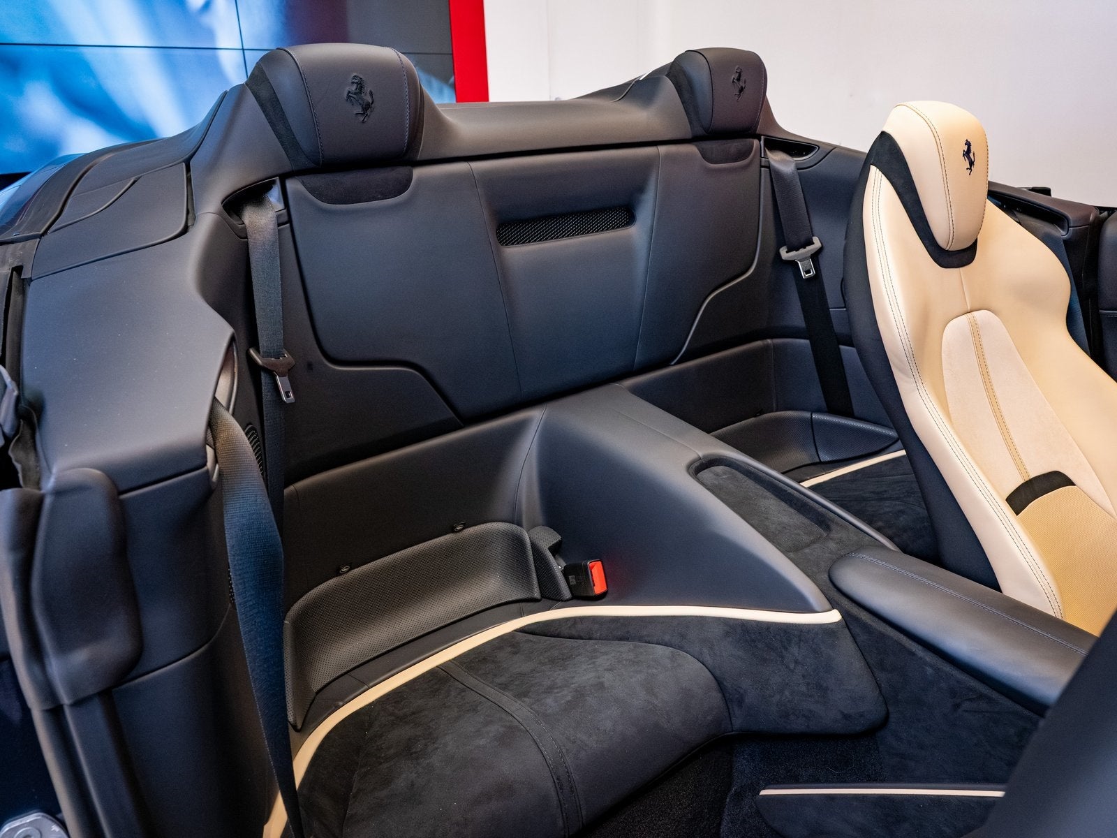 2024 Ferrari Roma Base