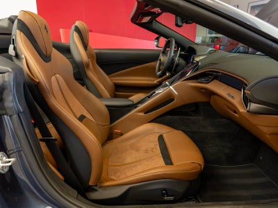 2025 Ferrari Roma Spider Base