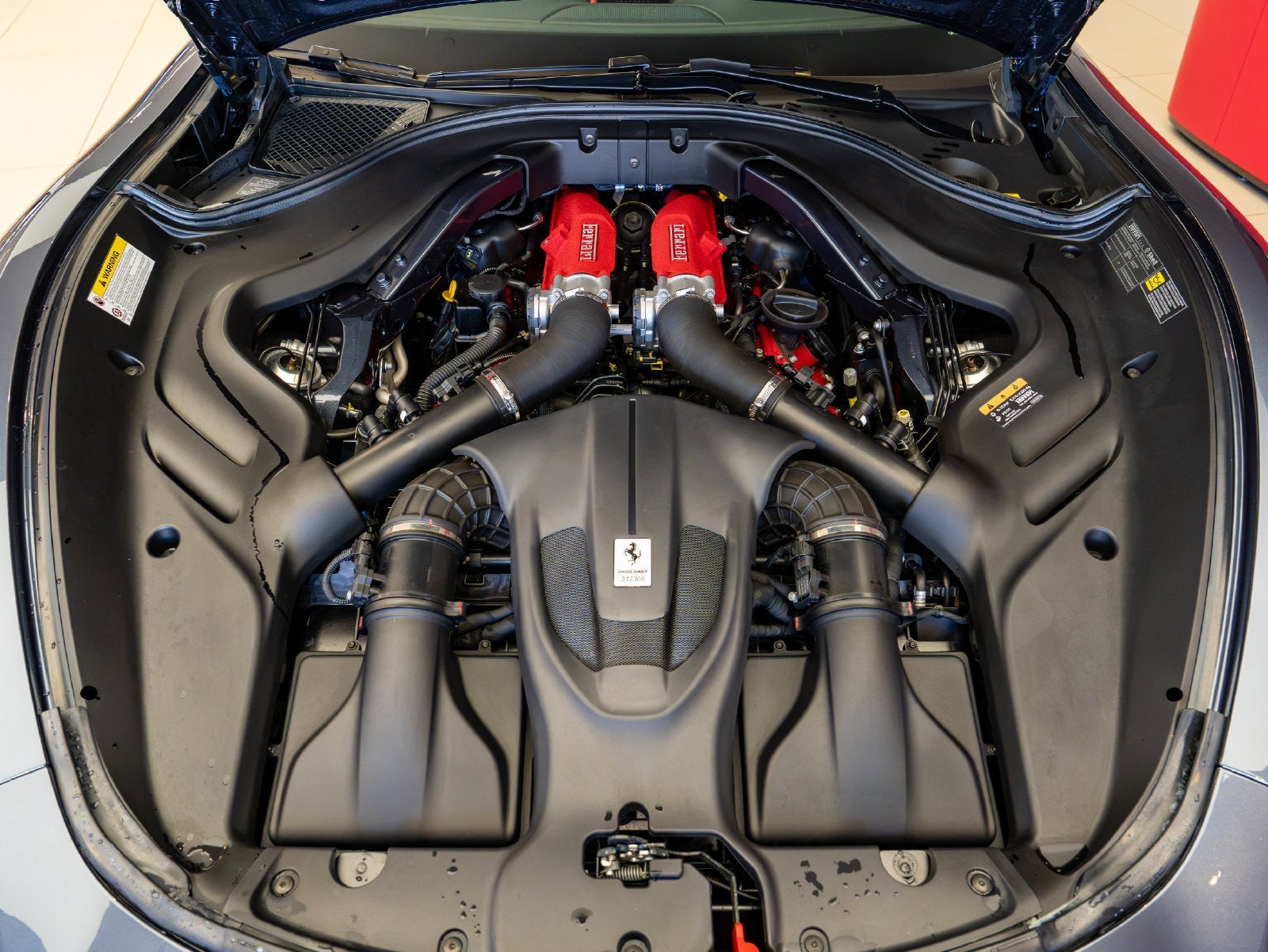 2025 Ferrari Roma Spider Base