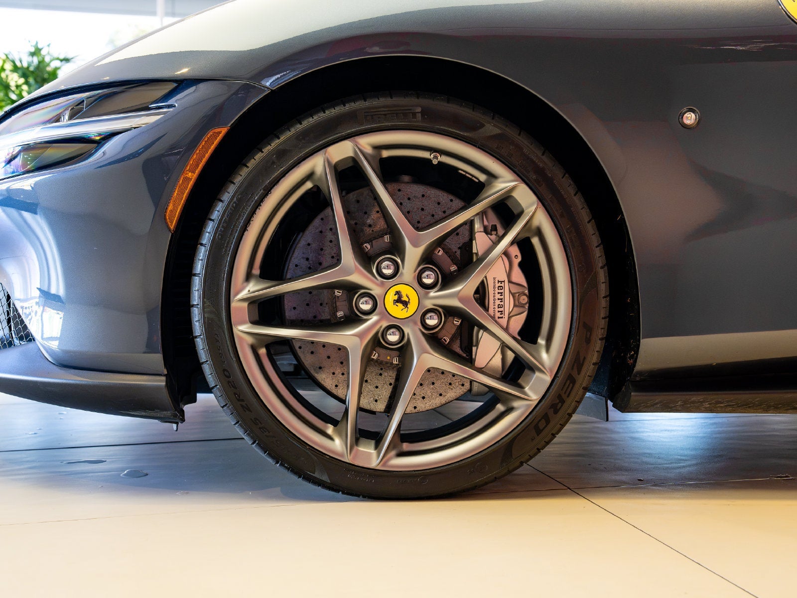 2025 Ferrari Roma Spider Base