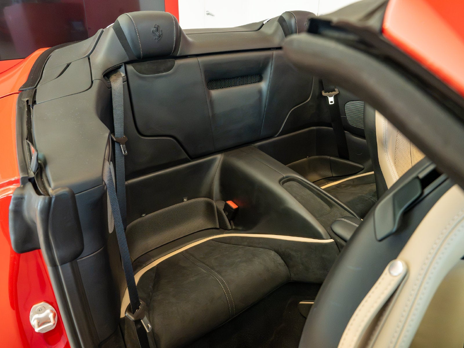 2026 Ferrari Roma Spider Base