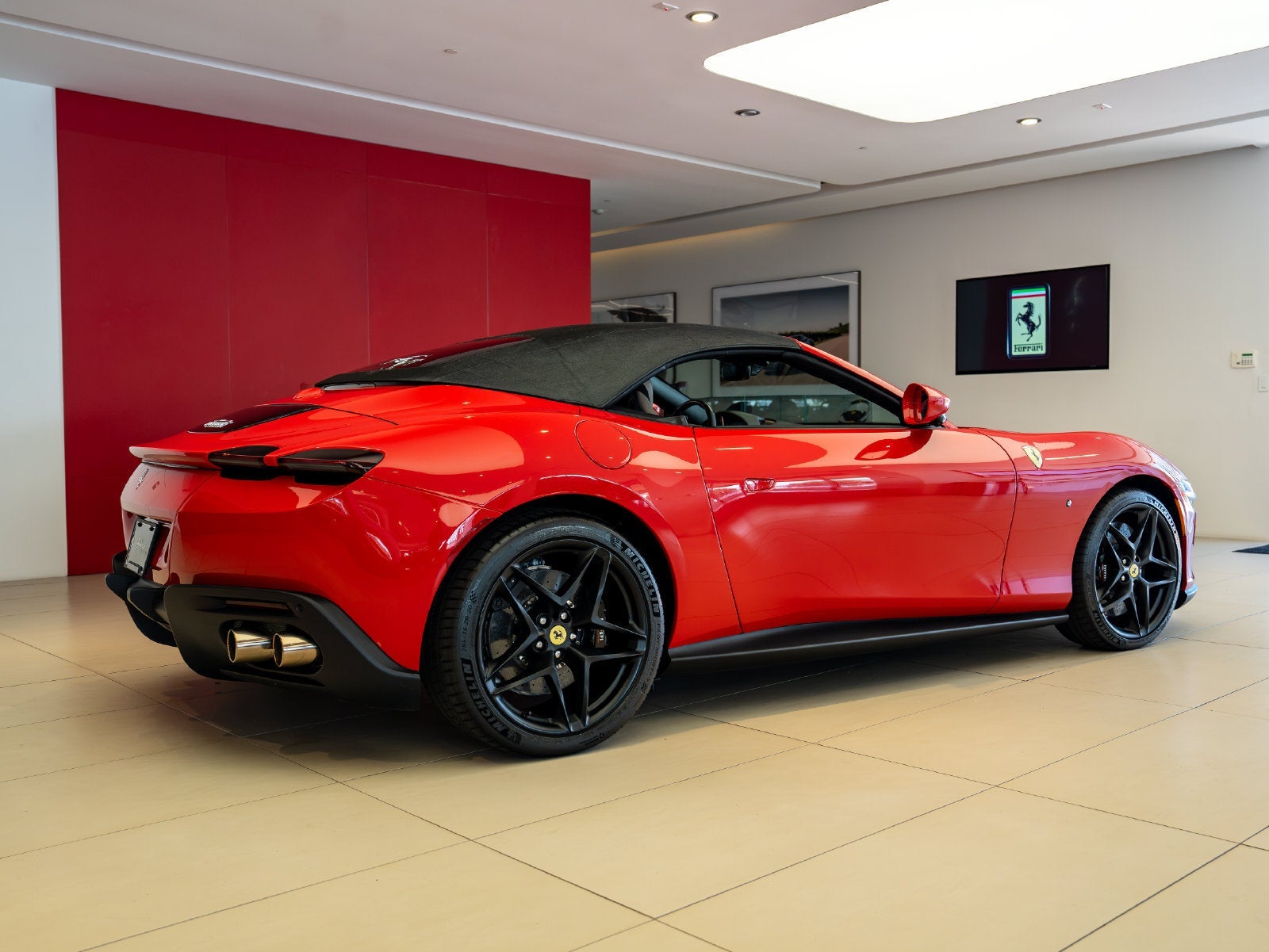 2026 Ferrari Roma Spider Base