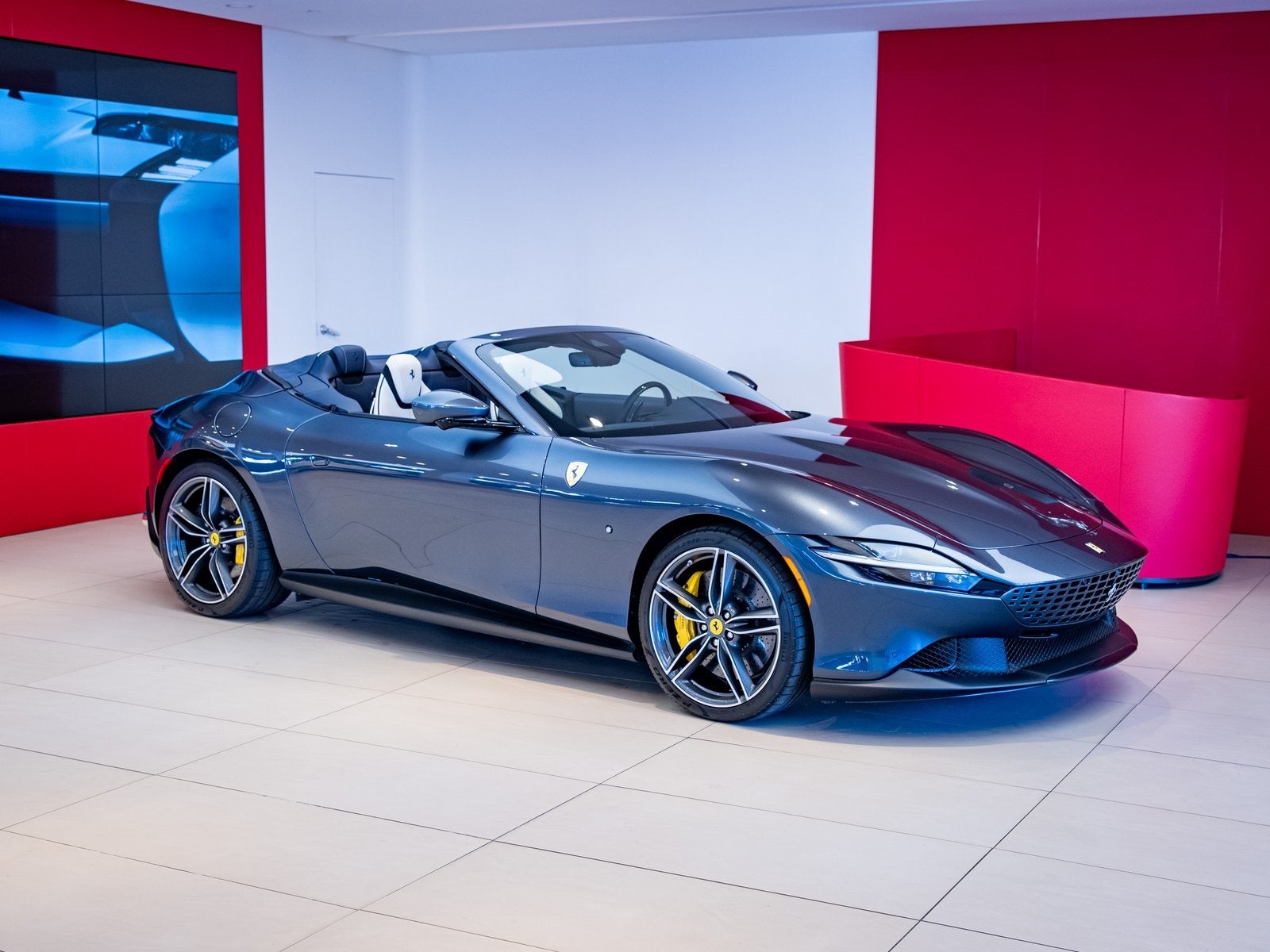 2025 Ferrari Roma Base