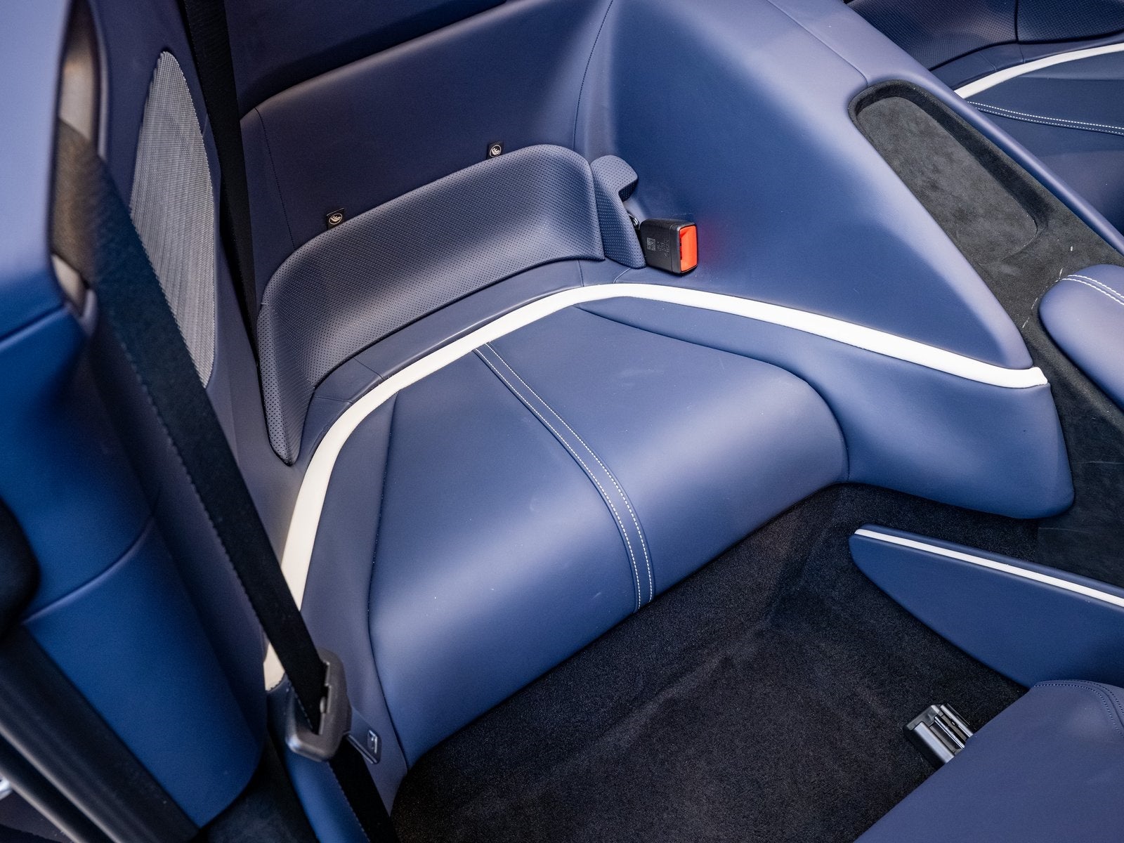 2025 Ferrari Roma Base