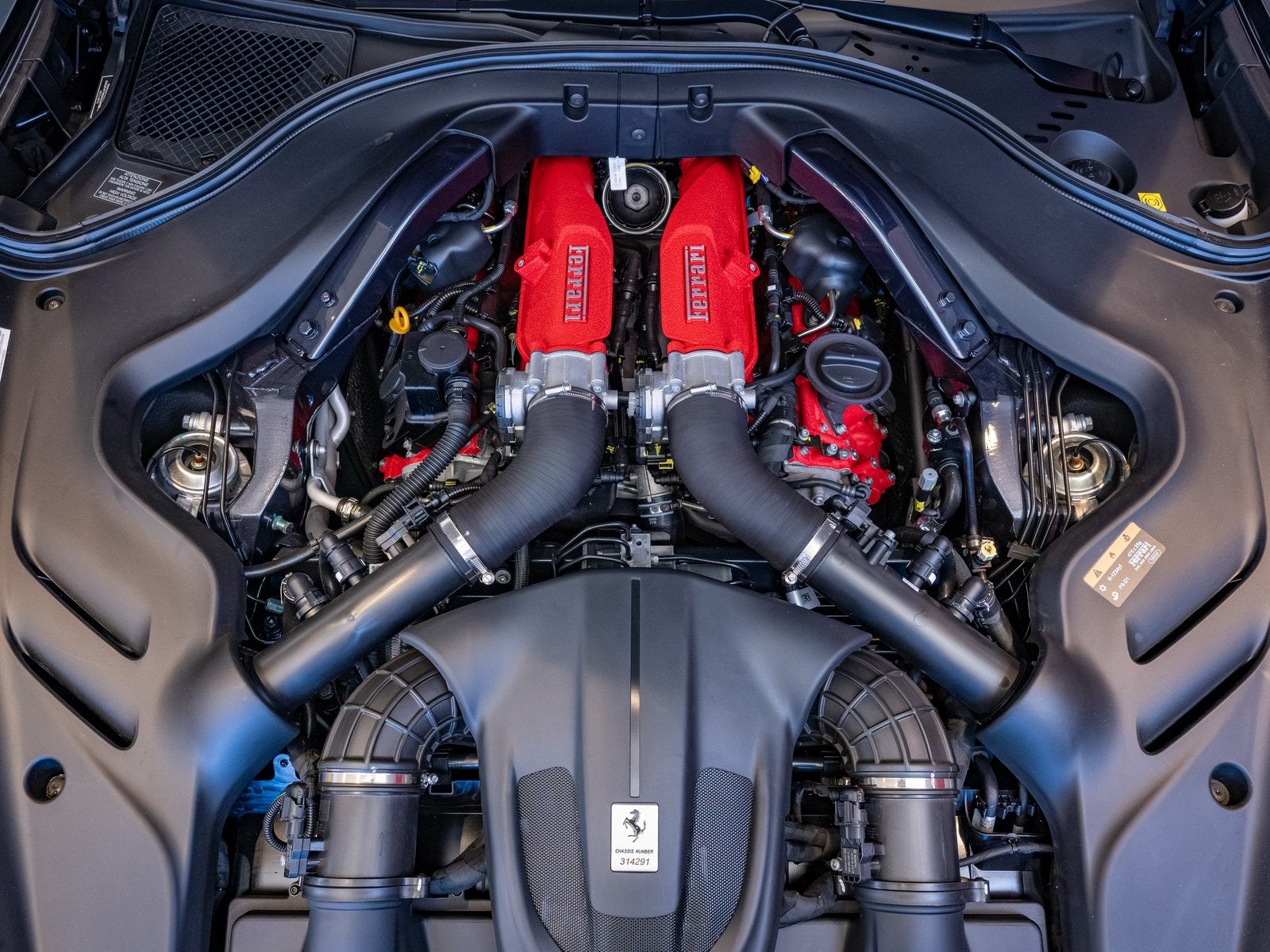 2025 Ferrari Roma Base