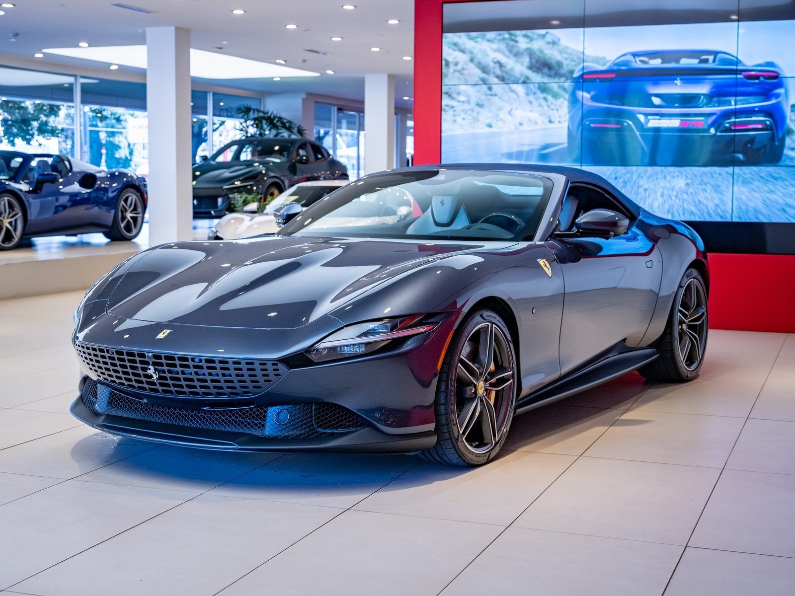 2025 Ferrari Roma Base