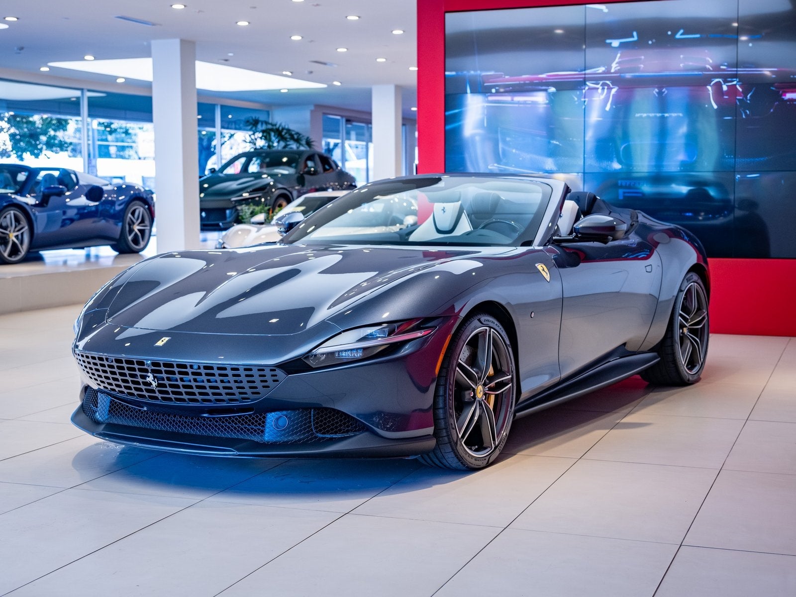 2025 Ferrari Roma Base