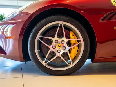2010 Ferrari California Base