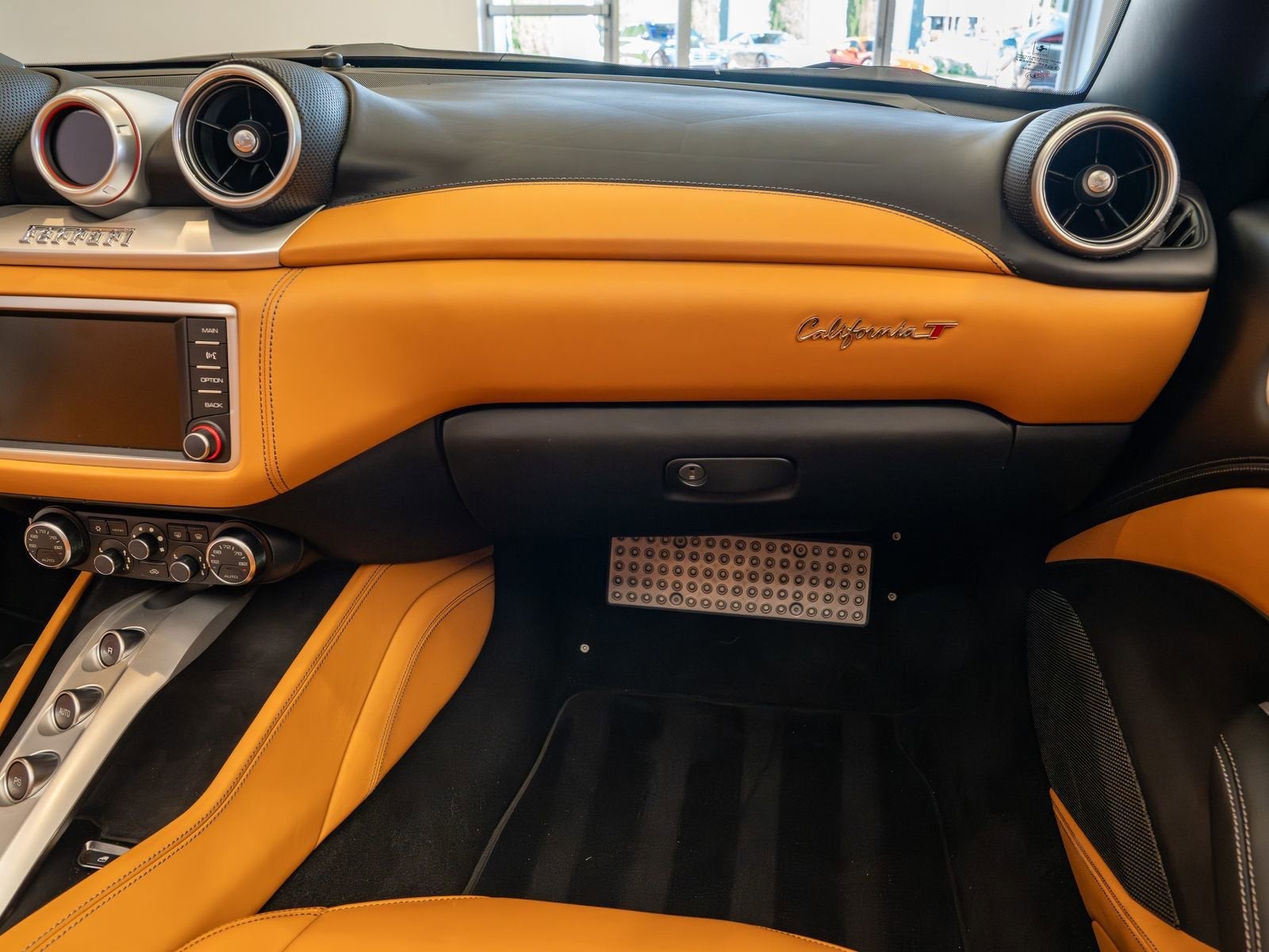 2016 Ferrari California T