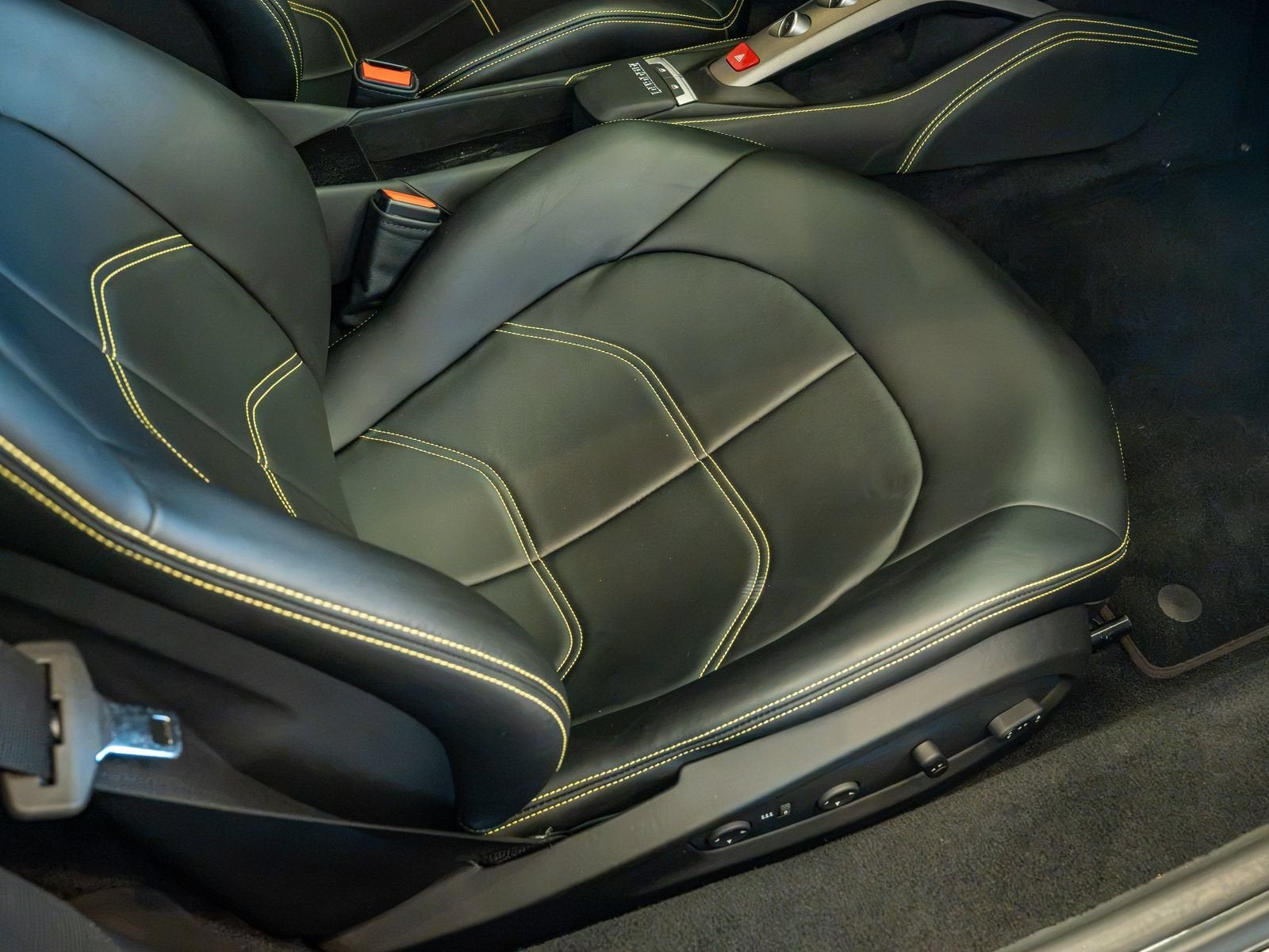 2017 Ferrari 488 GTB Base