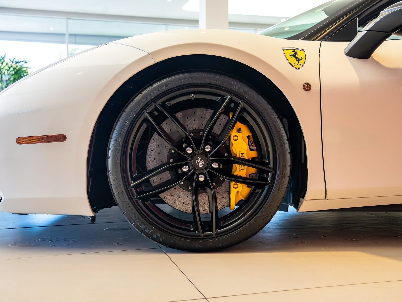 2016 Ferrari 488 GTB Base