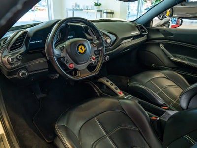 2016 Ferrari 488 GTB Base