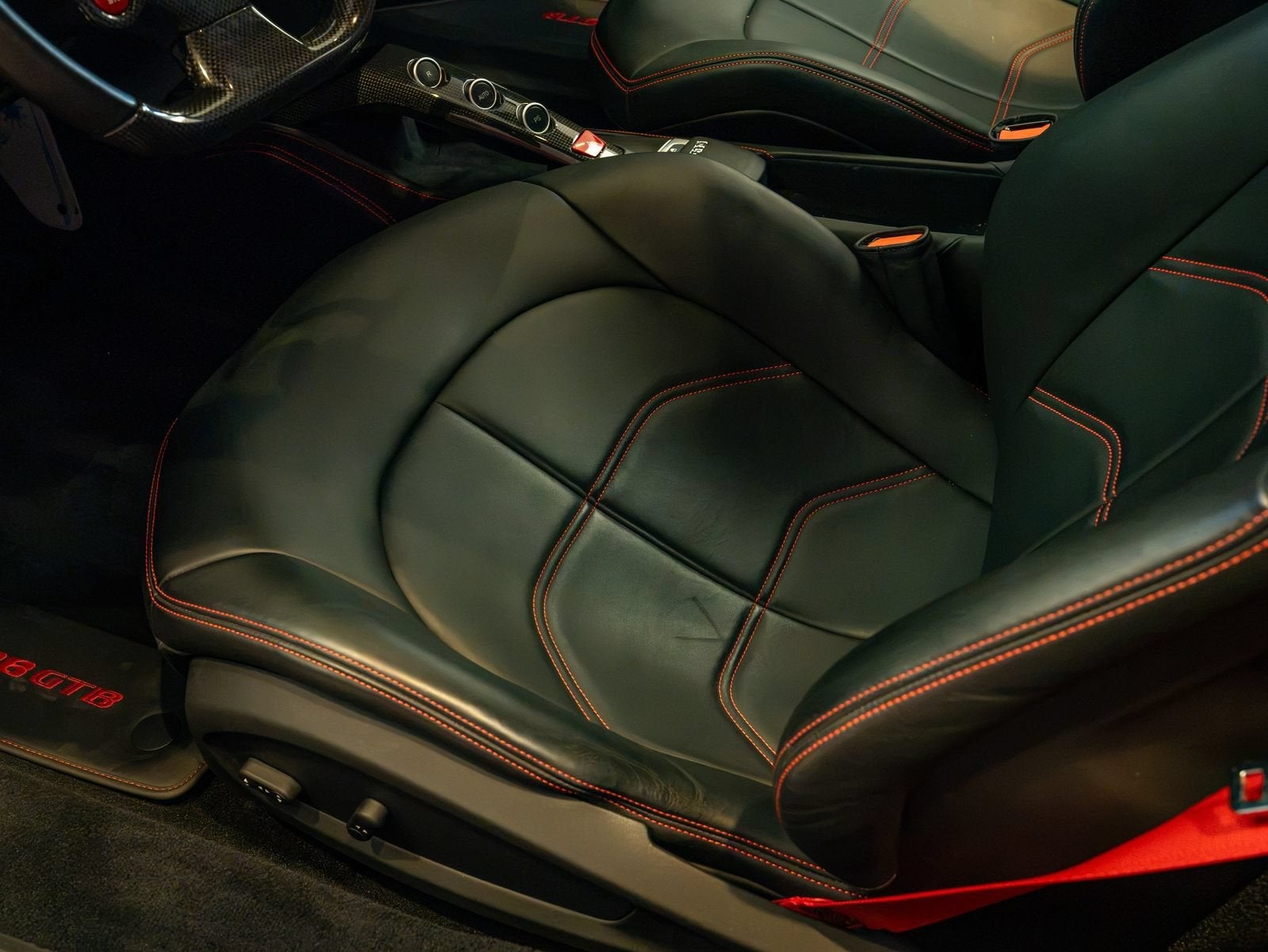 2019 Ferrari 488 GTB Base