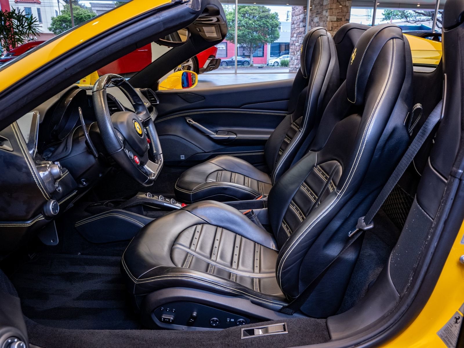 2019 Ferrari 488 Spider Base