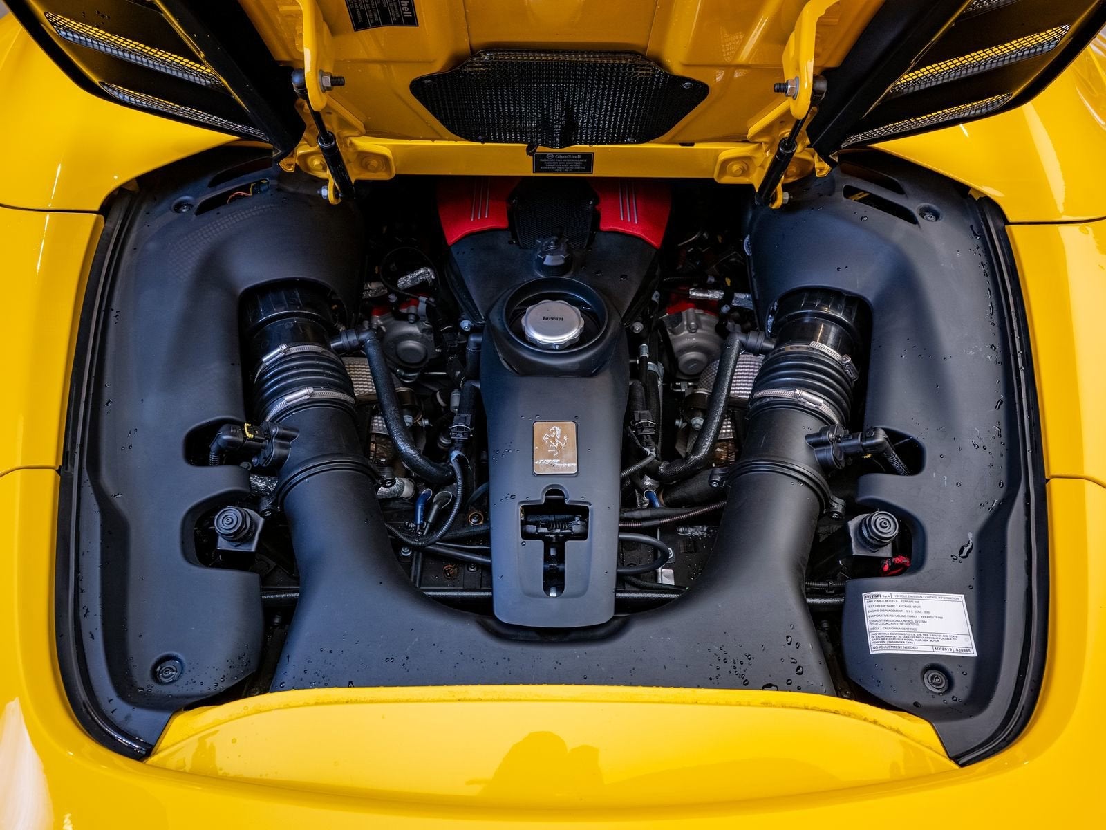 2019 Ferrari 488 Spider Base