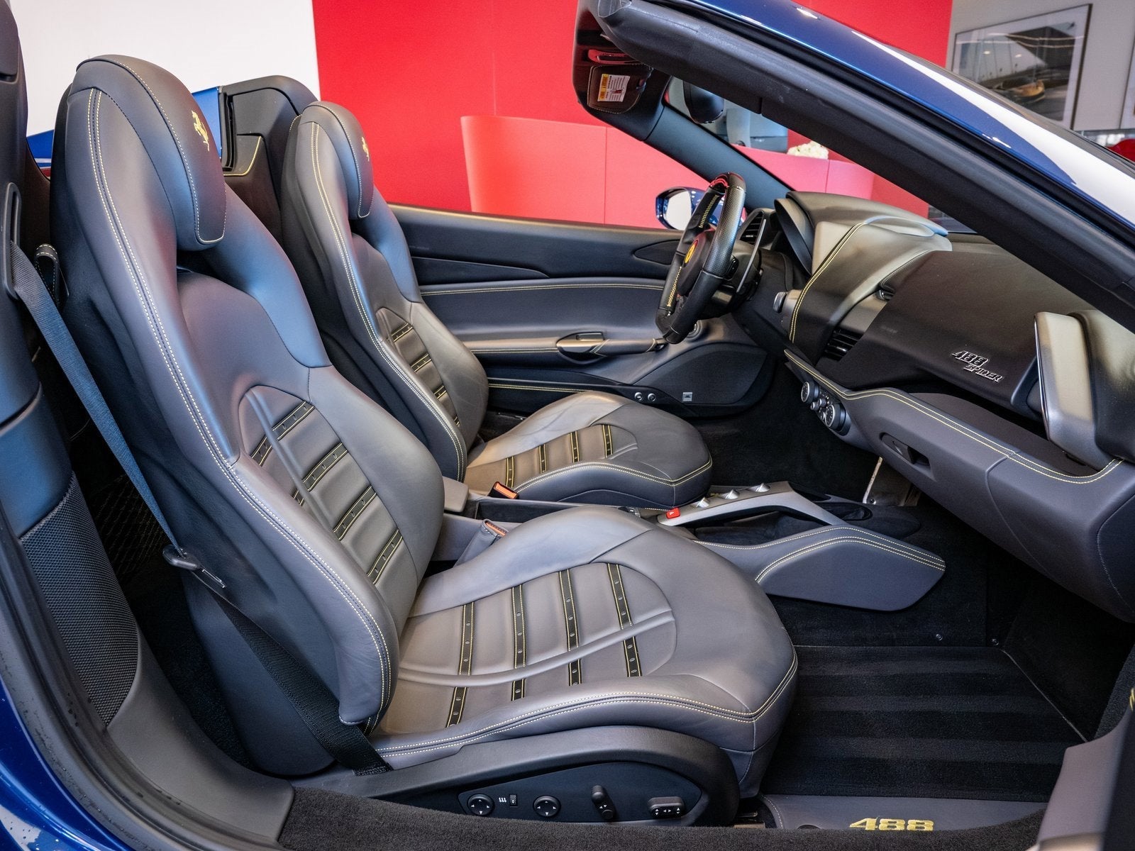 2017 Ferrari 488 Spider Base