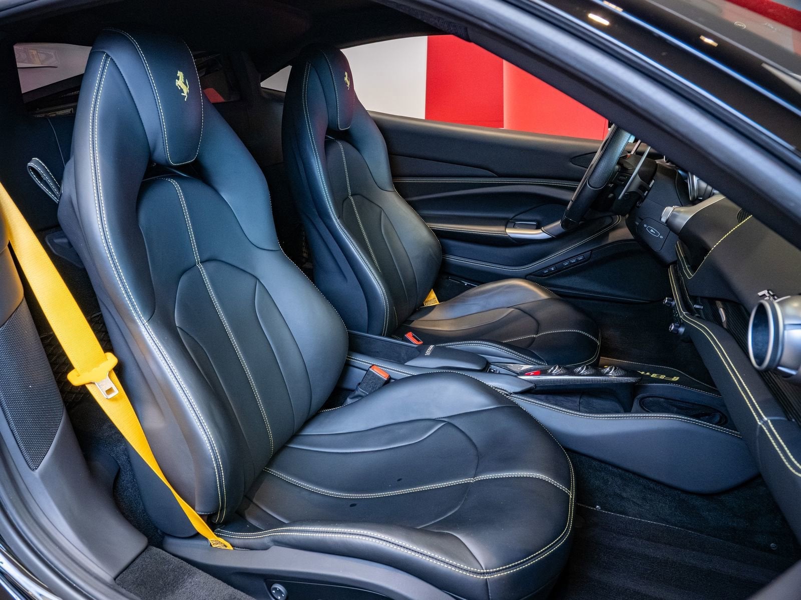 2021 Ferrari F8 Tributo Base