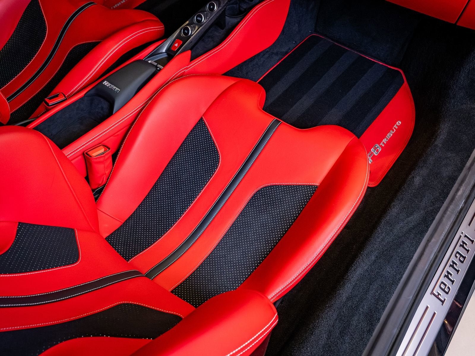 2021 Ferrari F8 Tributo Base