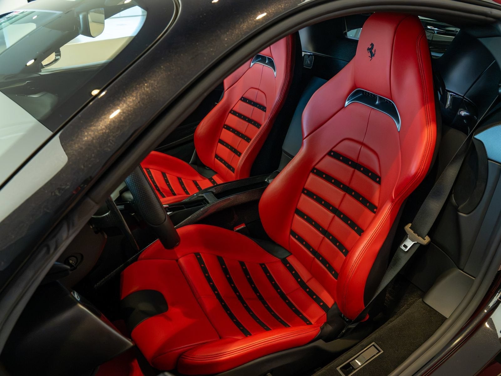 2021 Ferrari SF90 Stradale Base