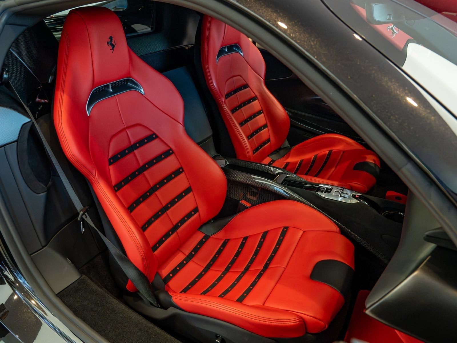 2021 Ferrari SF90 Stradale Base