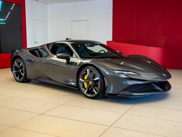2023 Ferrari SF90 Stradale Base