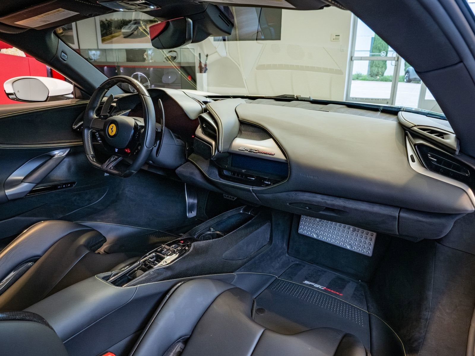 2022 Ferrari SF90 Stradale Base