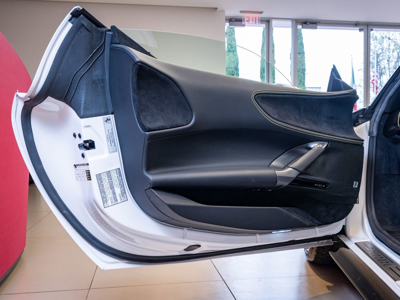 2022 Ferrari SF90 Stradale Base