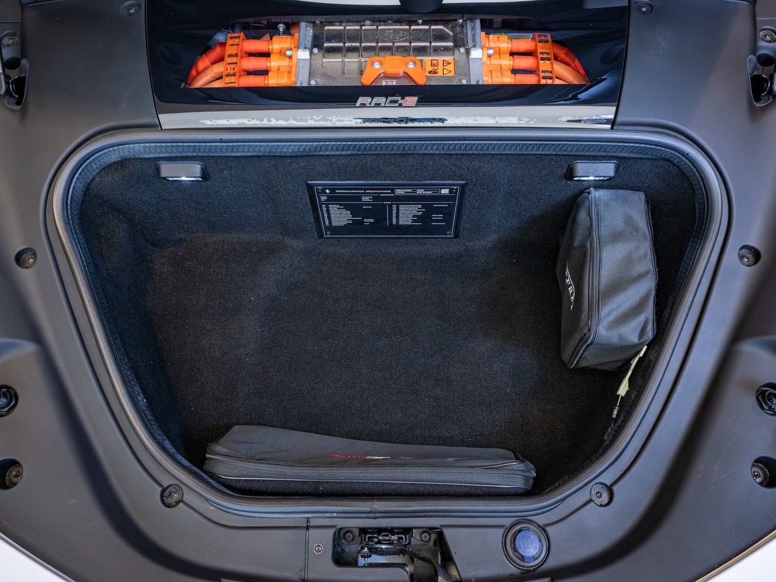 2022 Ferrari SF90 Stradale Base