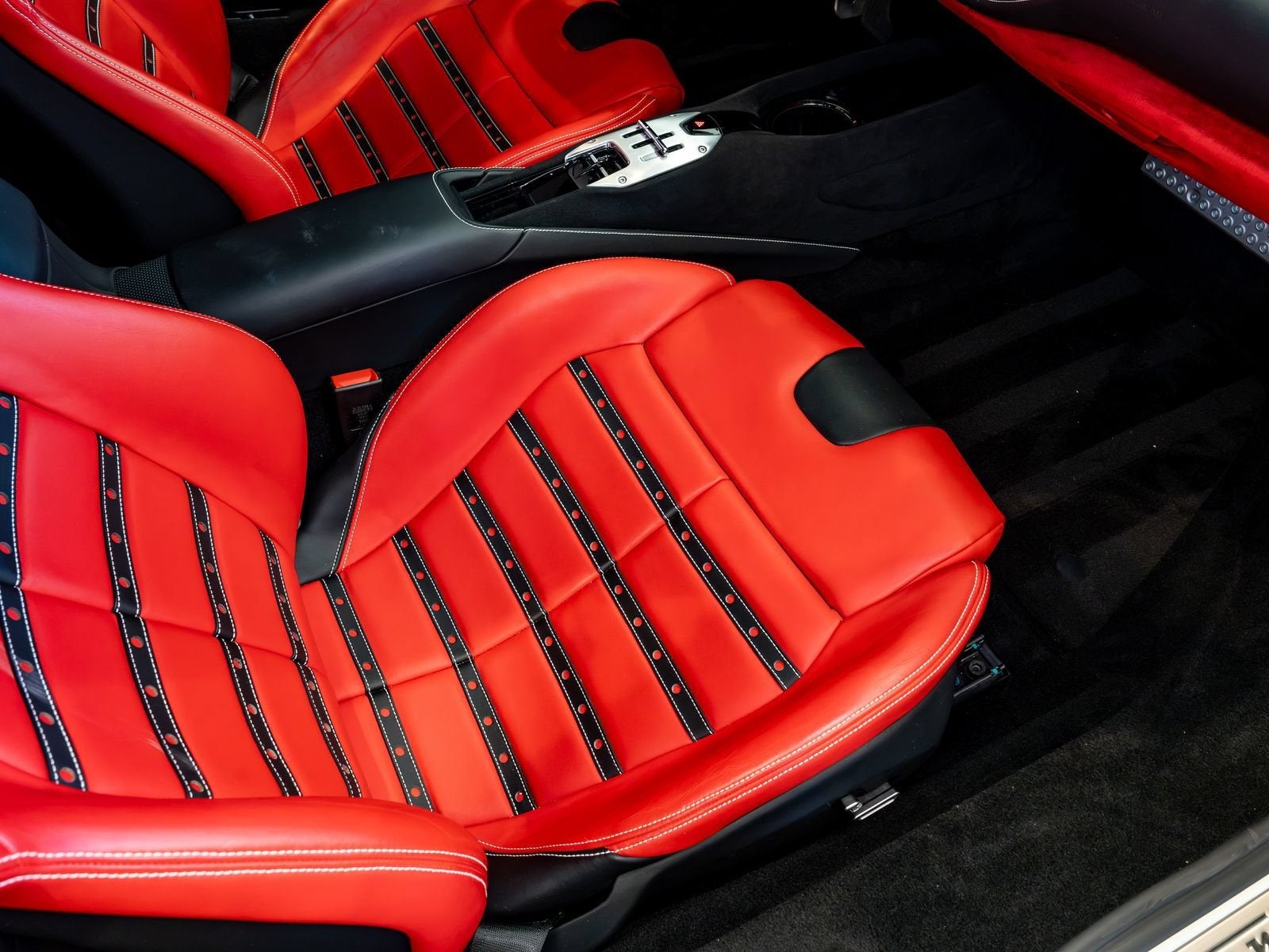 2021 Ferrari SF90 Stradale Base