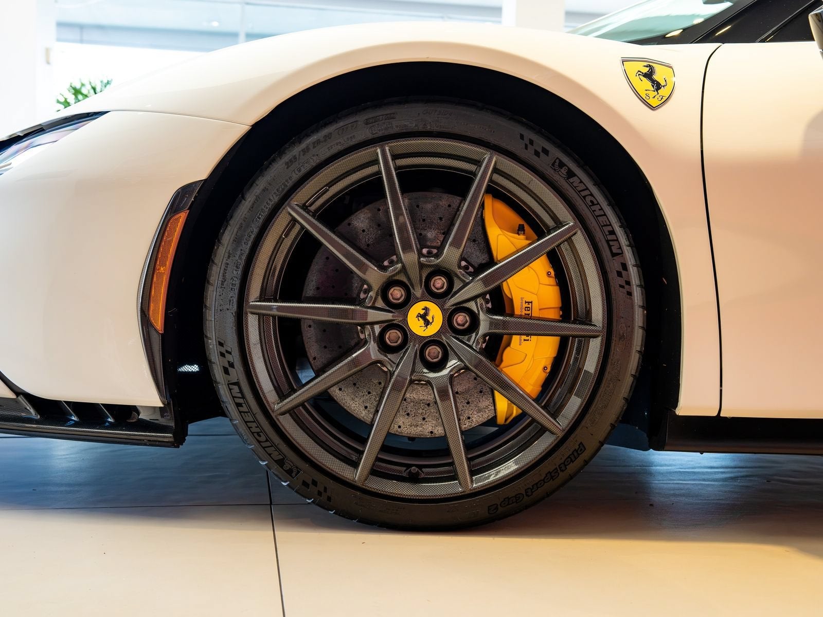 2021 Ferrari SF90 Stradale Base