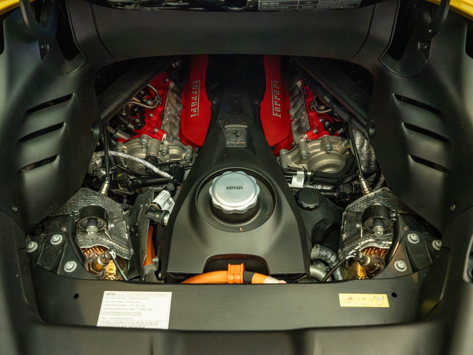 2023 Ferrari SF90 Spider Base